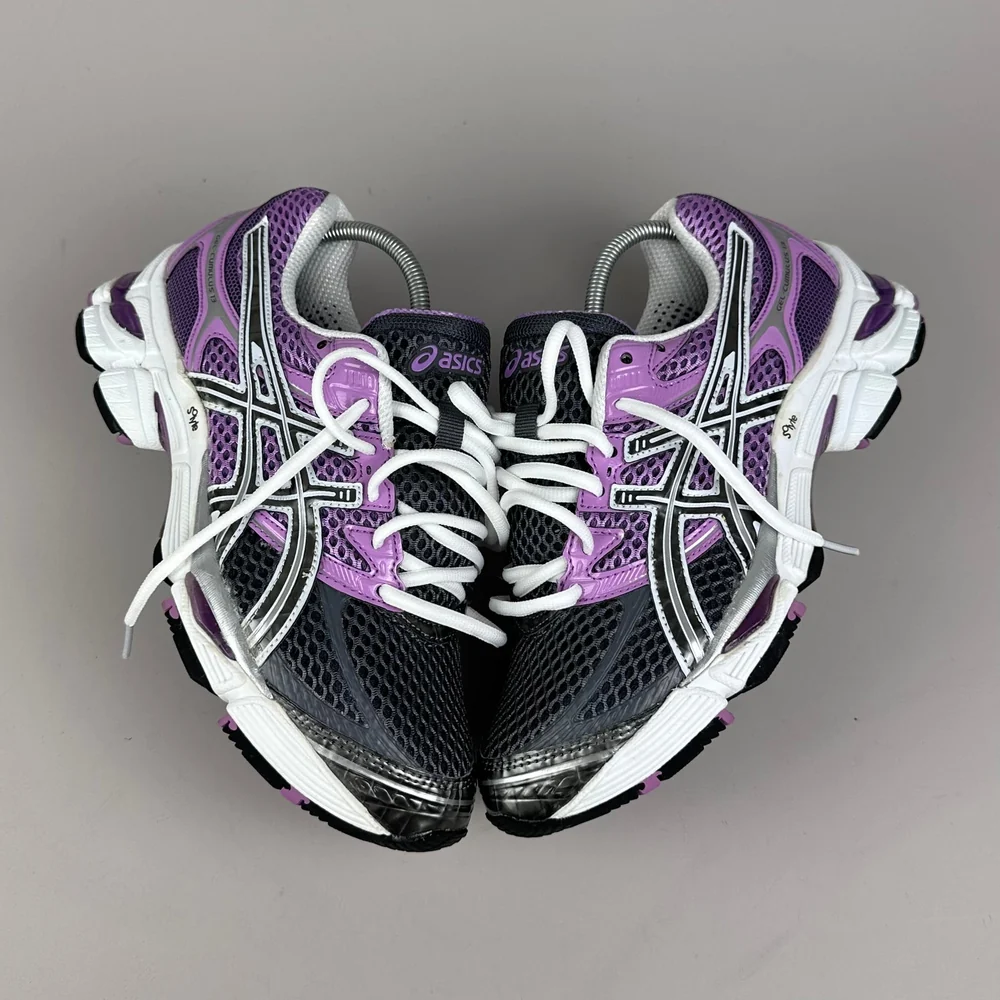GEL Nimbus 16 — Anthracite / Violet