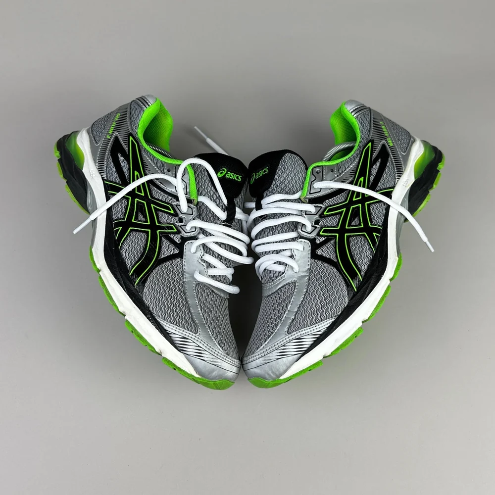 GEL Nimbus 16 — Argent / Noir
