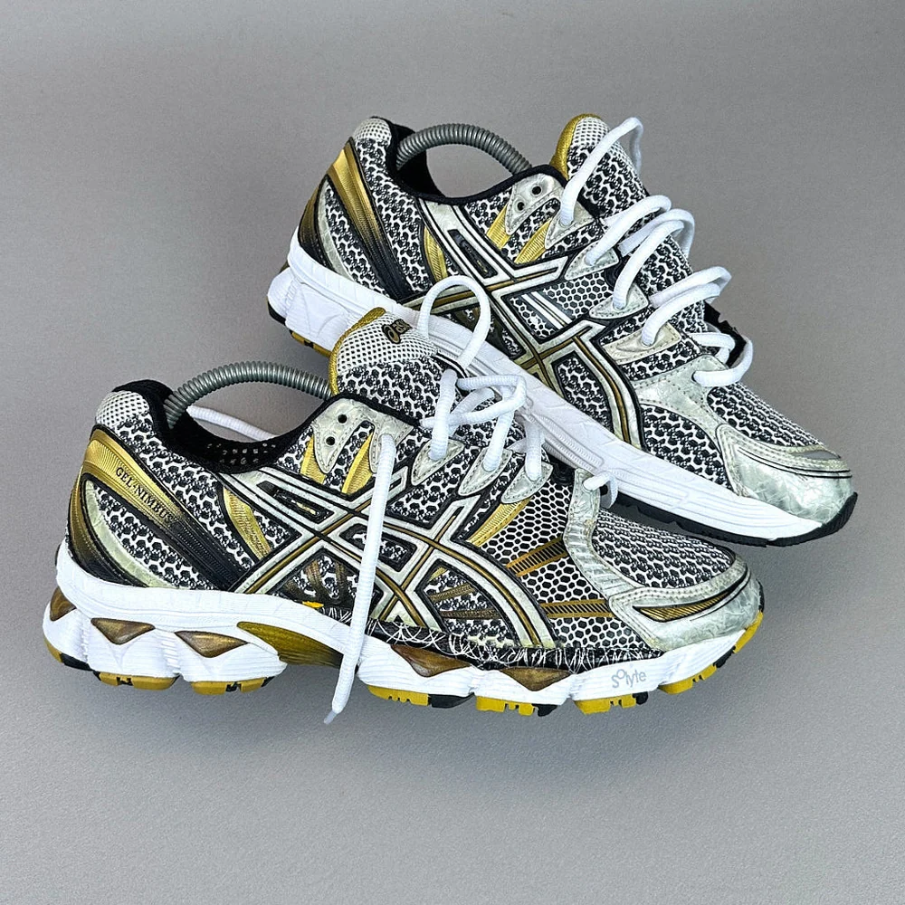 GEL Nimbus 16 — Blanc / Or