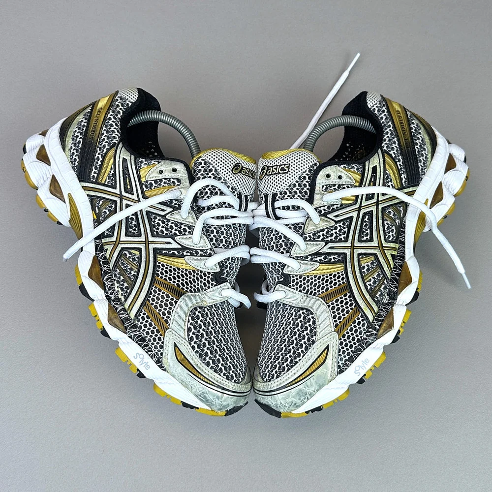 GEL Nimbus 16 — Blanc / Or