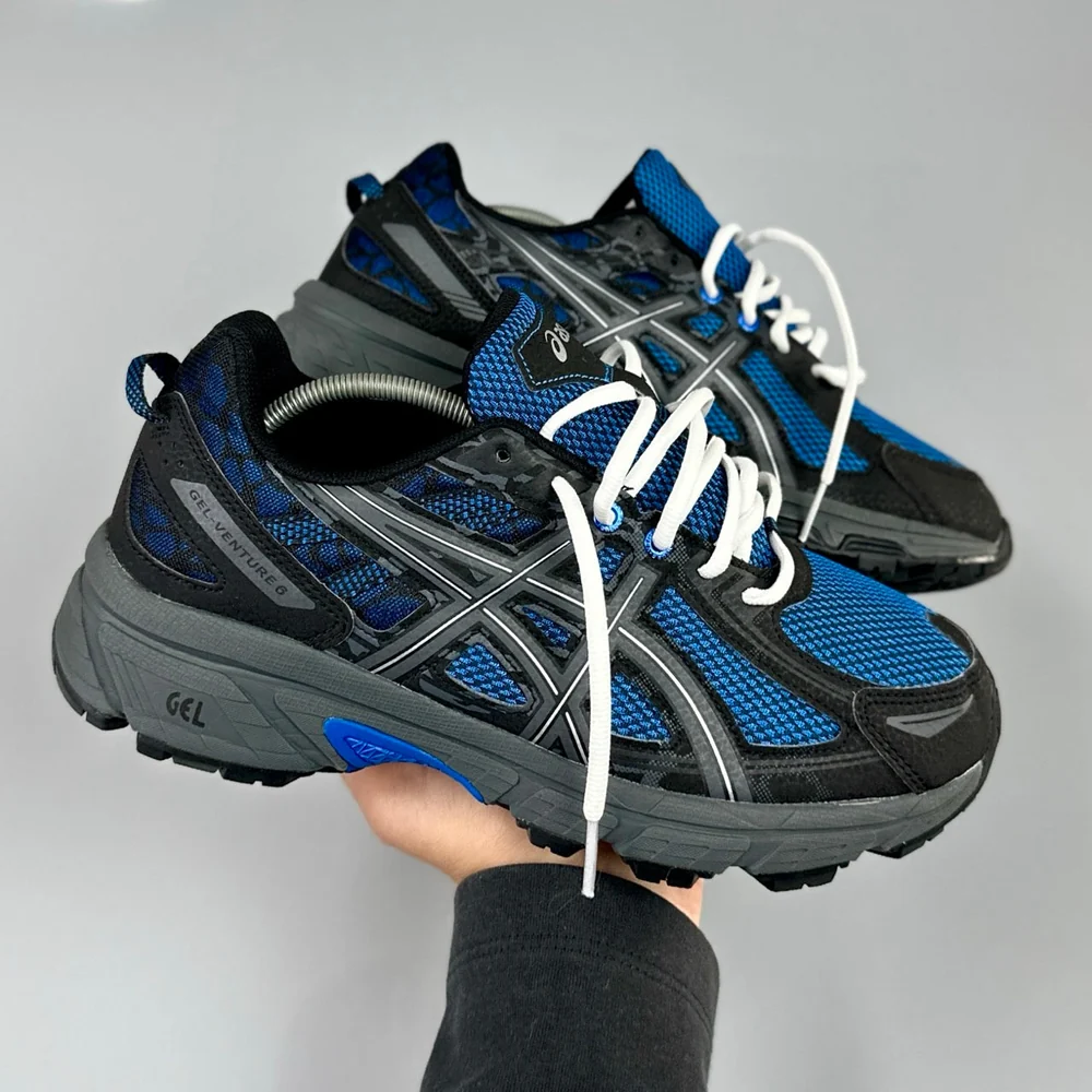 GEL Nimbus 16 — Bleu / Noir