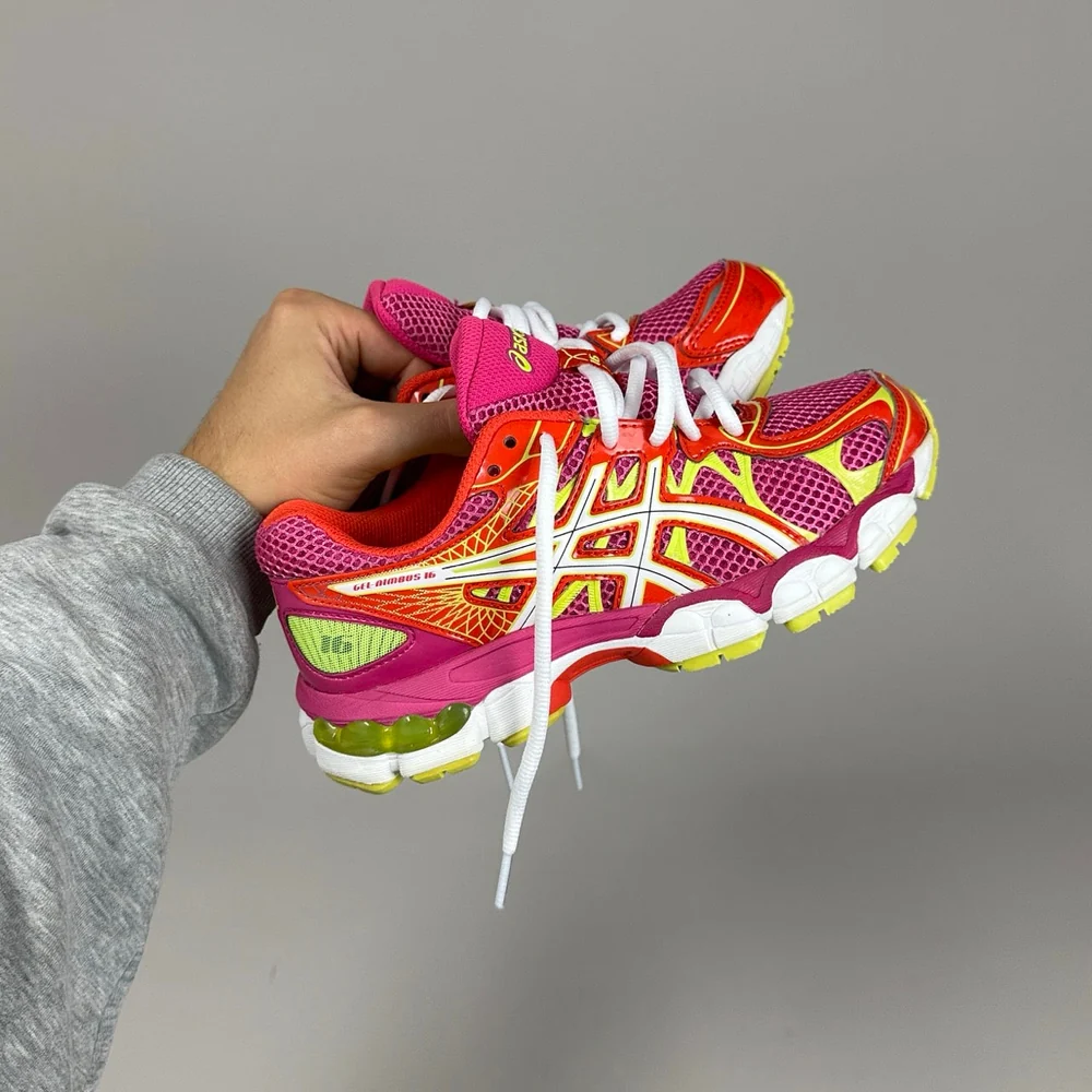 GEL Nimbus 16 — Fuchsia / Rouge