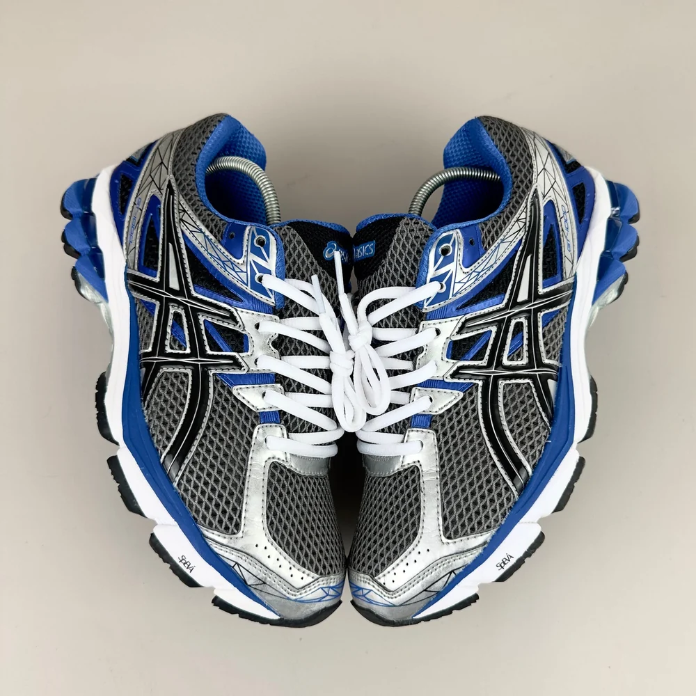 GEL Nimbus 16 — Gris / Bleu roi