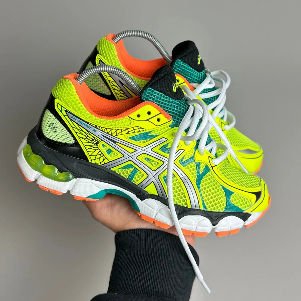 GEL Nimbus 16 — Jaune fluo / Turquoise
