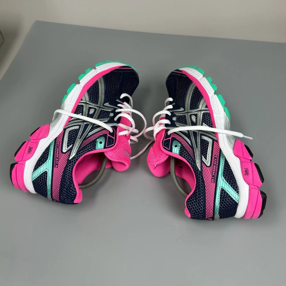 GEL Nimbus 16 — Marine / Rose fluo