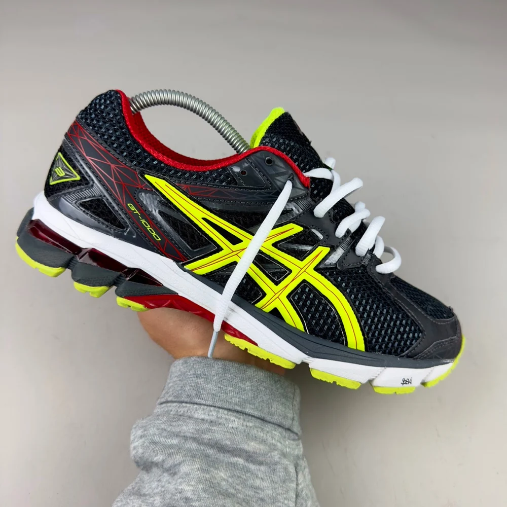 GEL Nimbus 16 — Noir / Jaune fluo / Rouge