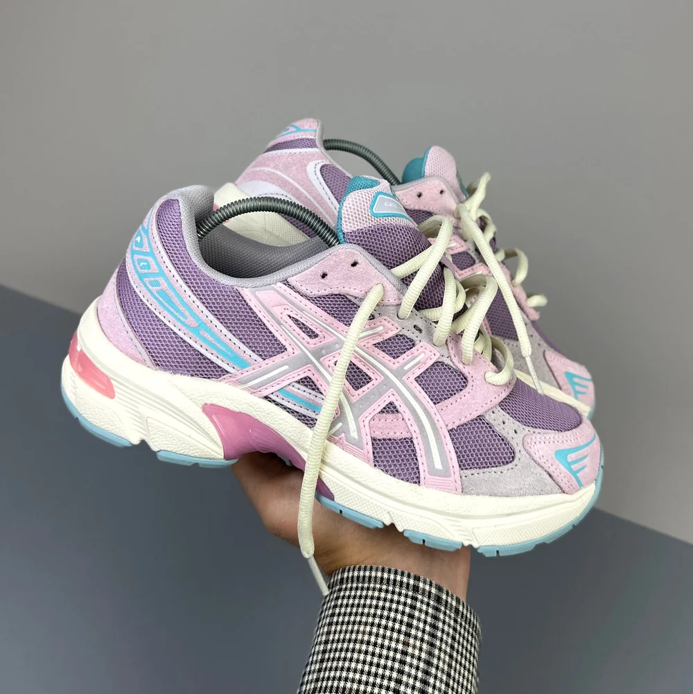 GEL Nimbus 16 — Parme / Rose