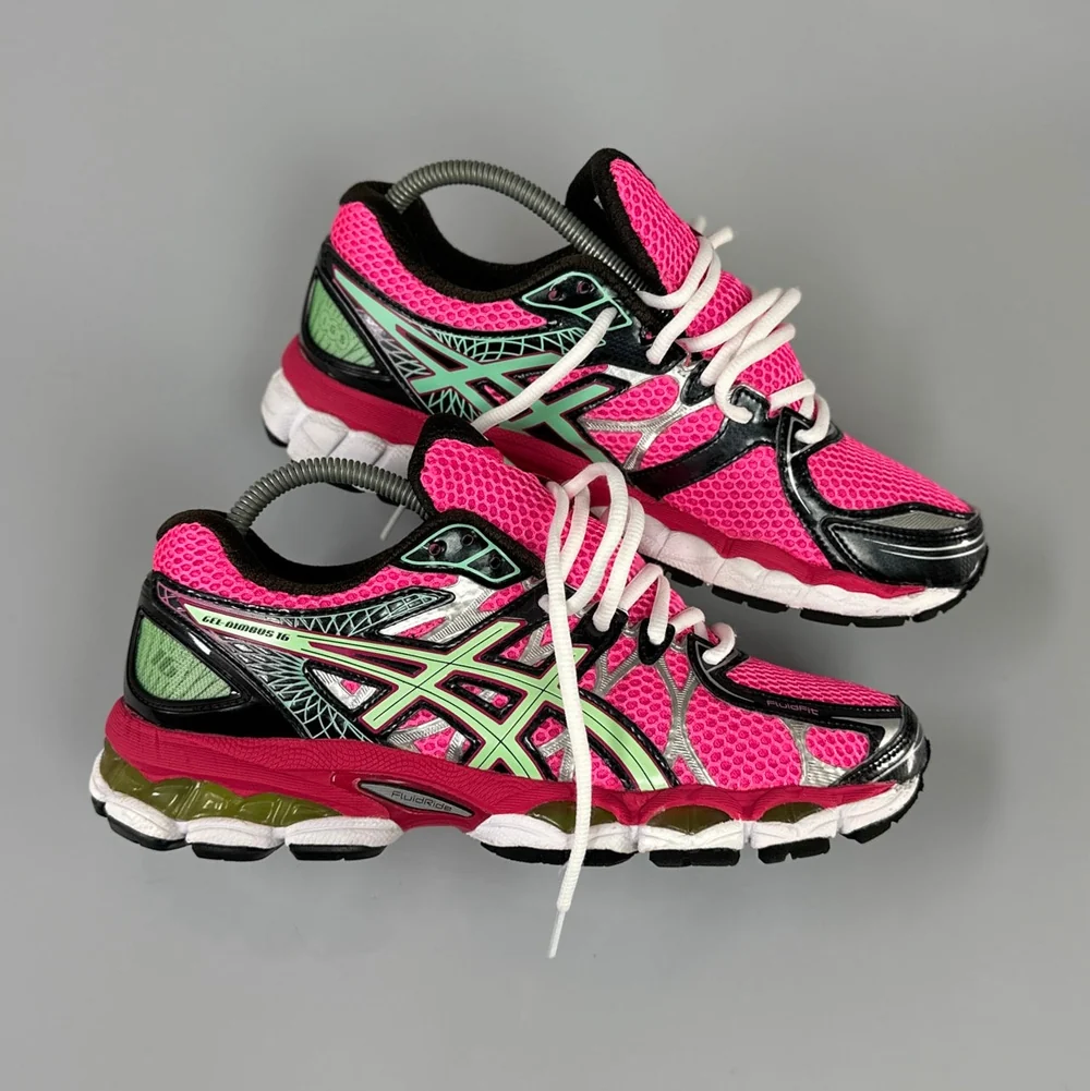 GEL Nimbus 16 — Rose fluo / Vert menthe