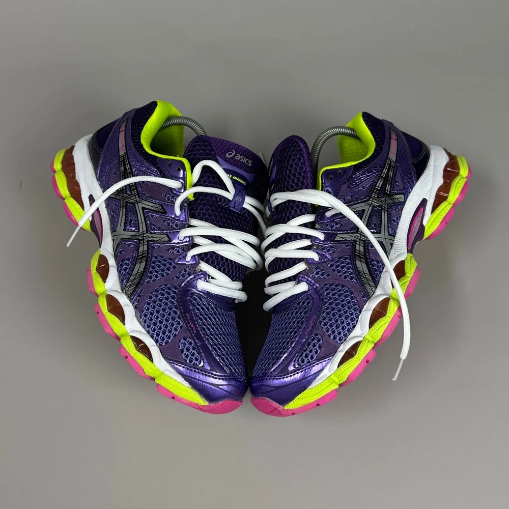GEL Nimbus 16 — Violet / Citron / Rose fluo