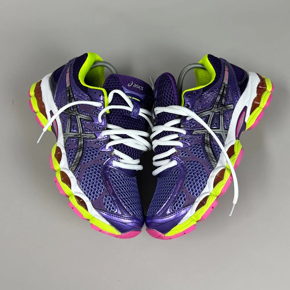 GEL Nimbus 16 — Violet / Citron / Rose fluo